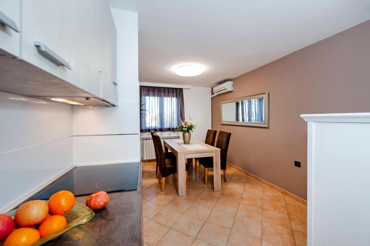 Cerin Apartment Rovinj Exterior foto